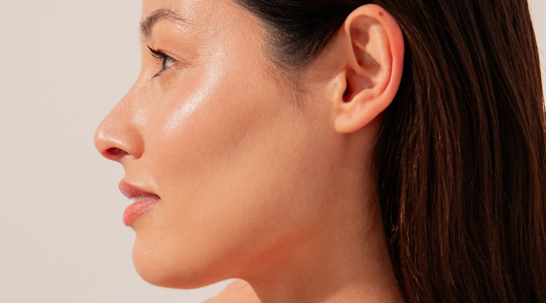 How to wake up with glowing skin: overnight skincare tips that work